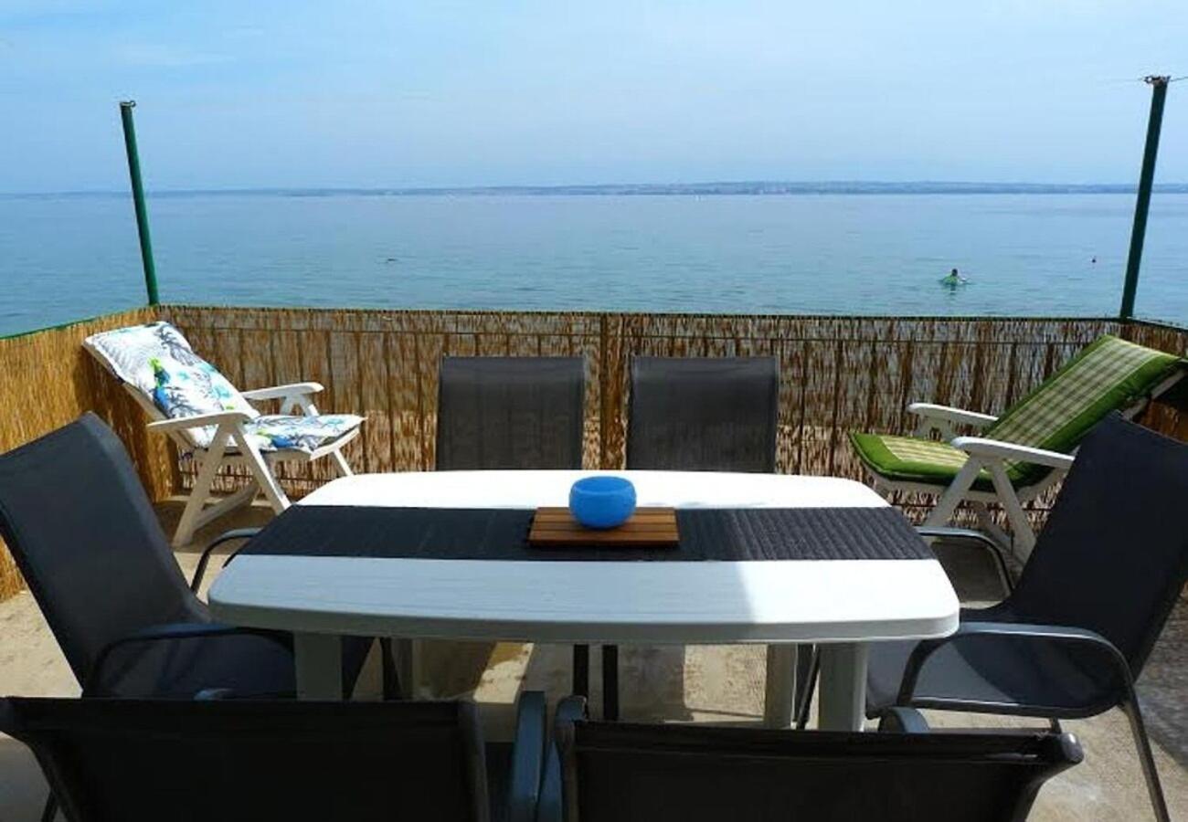 Holiday Home Villa Jadran - 10 M From Beach Preko Exterior foto
