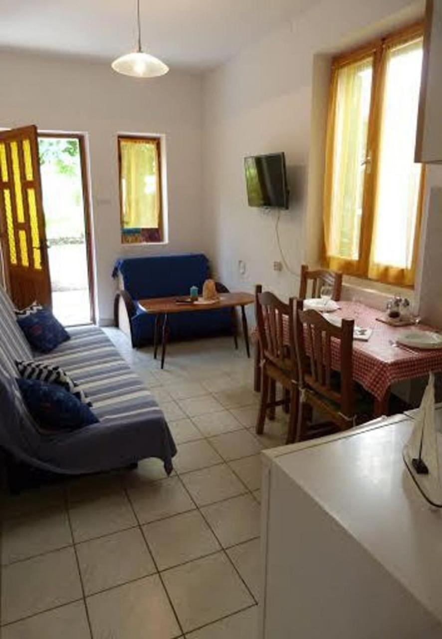 Holiday Home Villa Jadran - 10 M From Beach Preko Exterior foto